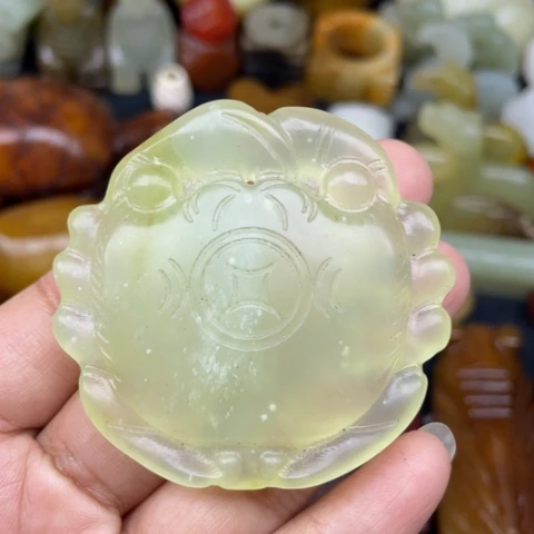 蛇纹石玉未镶嵌颈饰74
