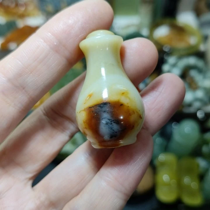 岫玉未镶嵌挂坠款式