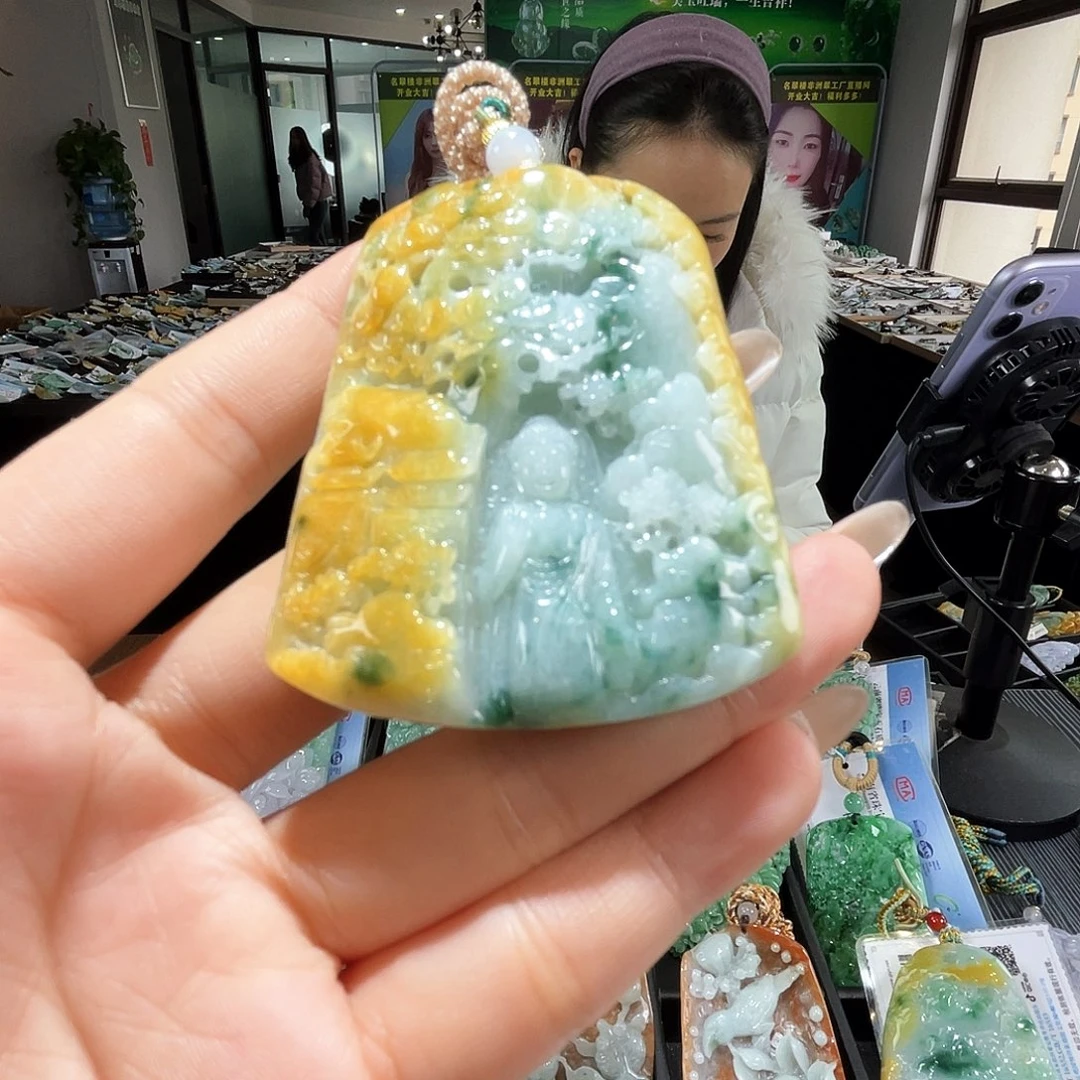 颈饰未镶嵌翡翠一