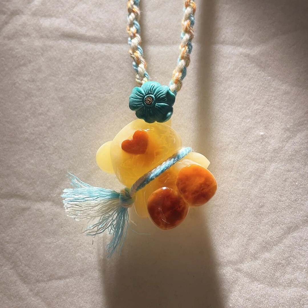 未镶嵌颈饰琥珀大气款