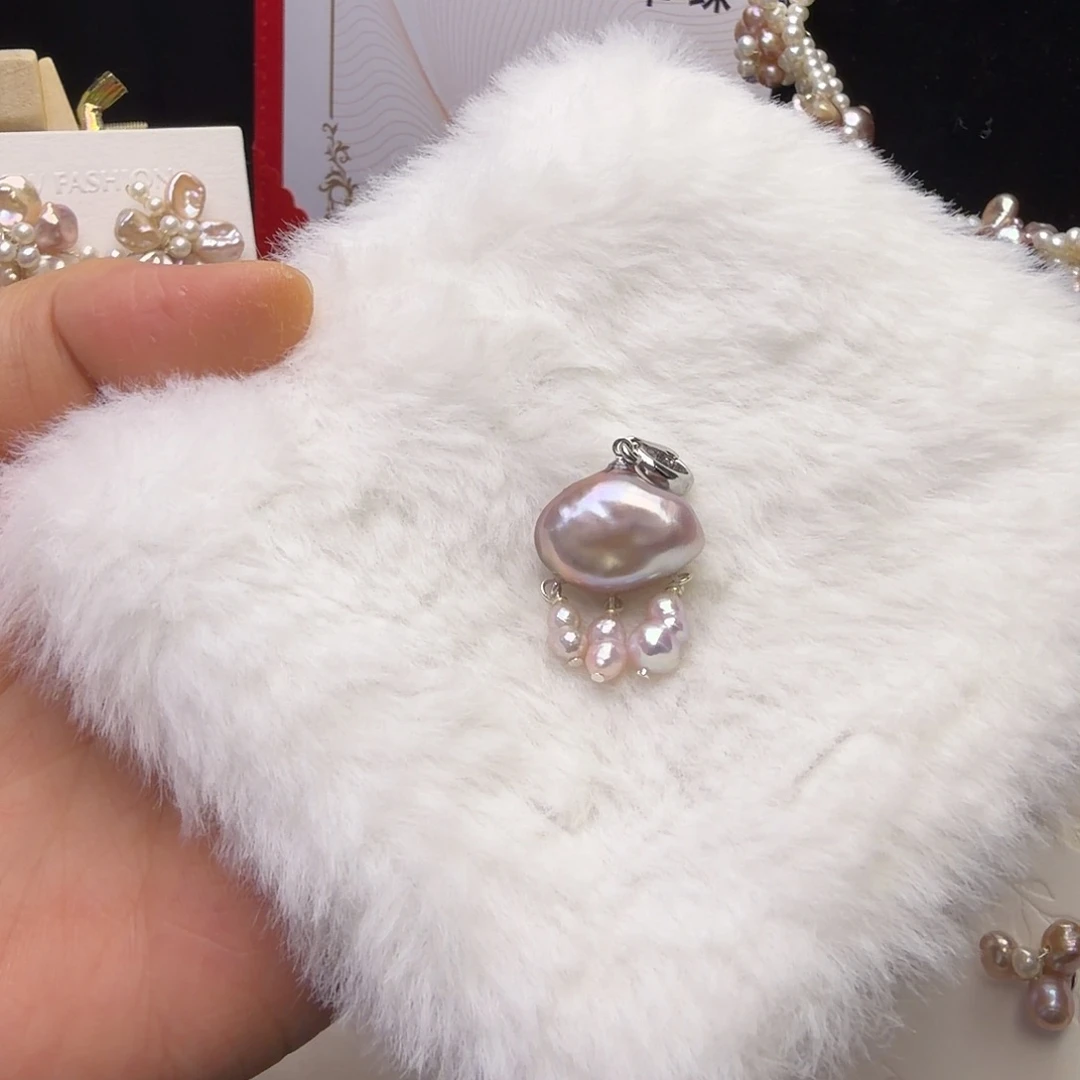 琉璃纯铜合金云朵吊坠