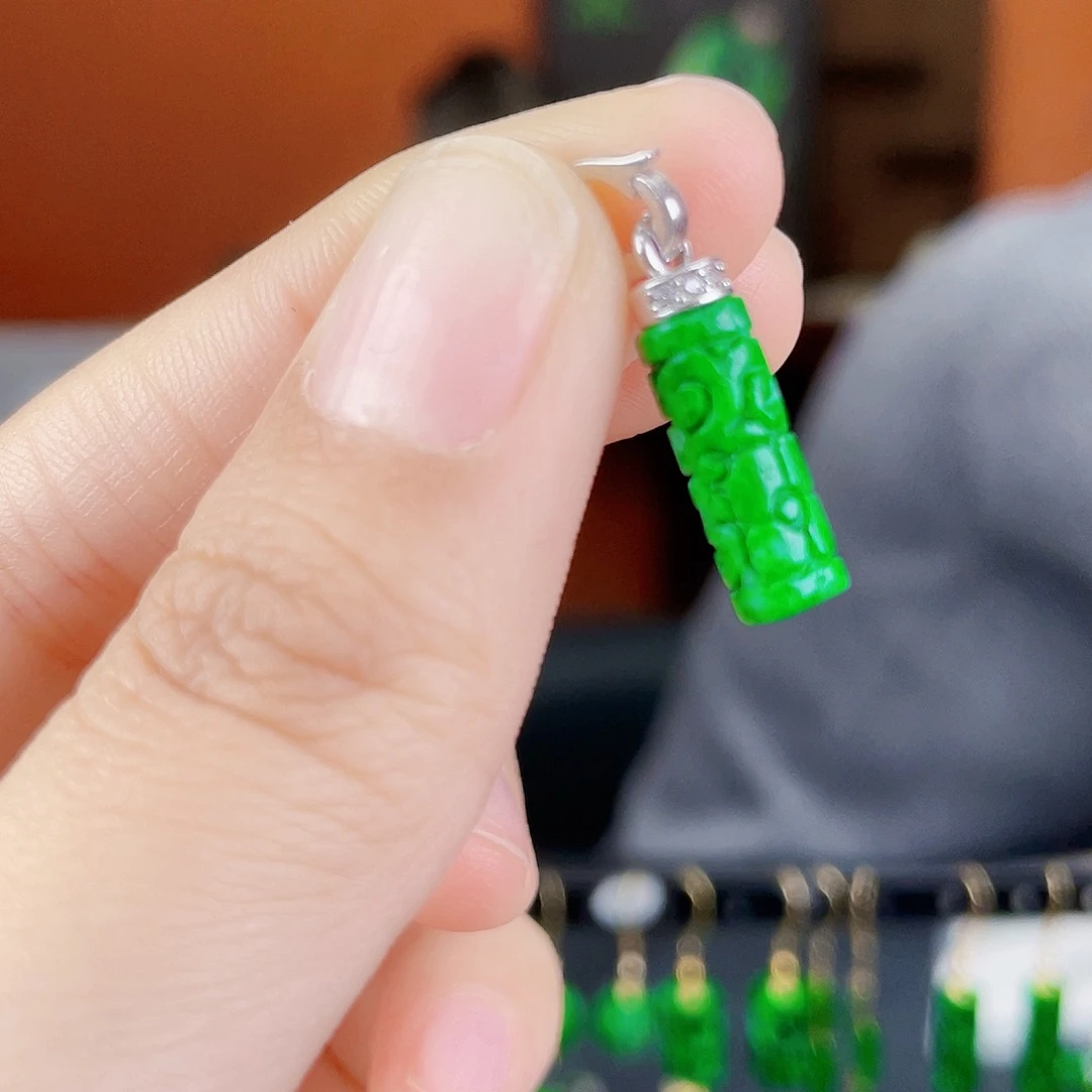 翡翠未镶嵌耳饰饰品