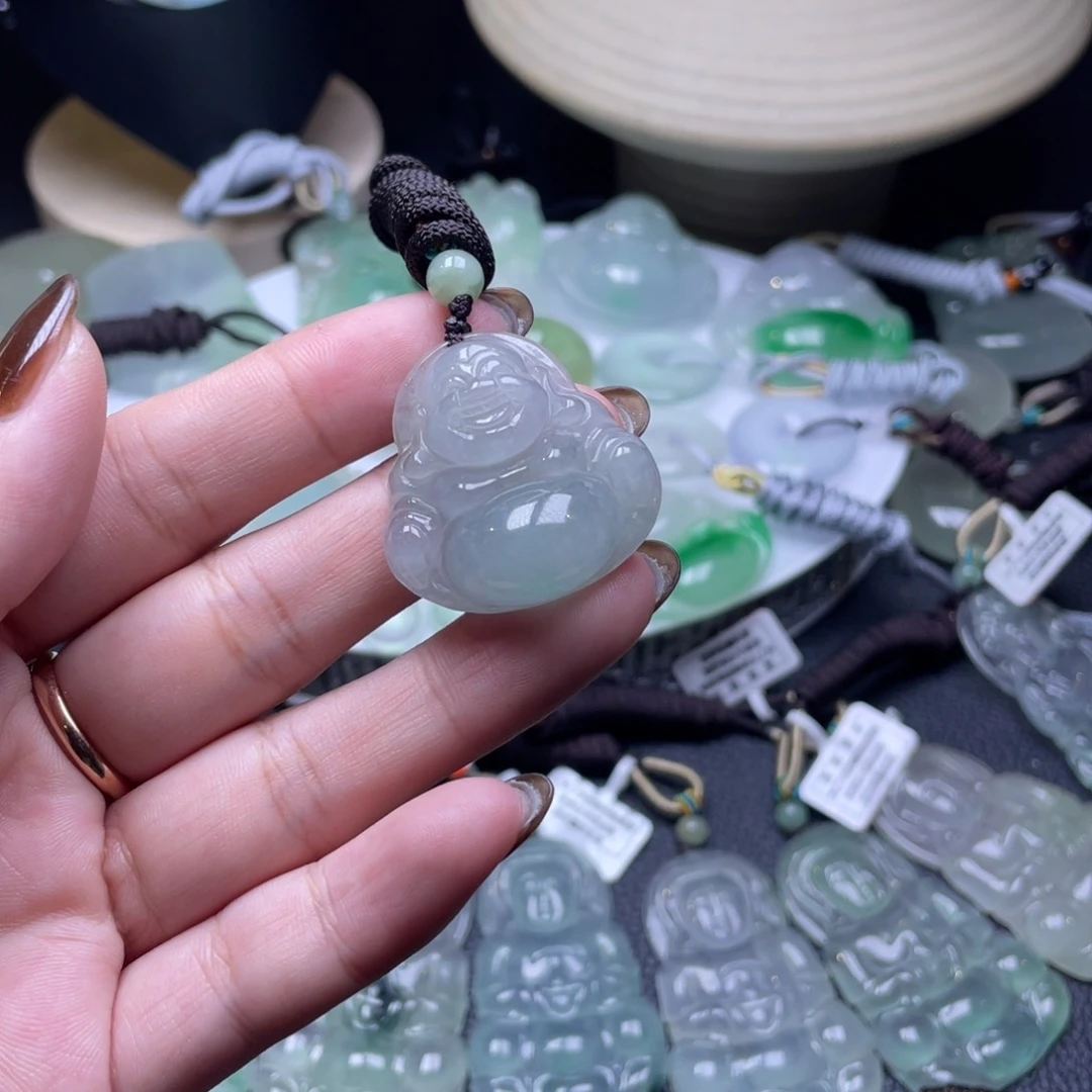 颈饰未镶嵌翡翠年****