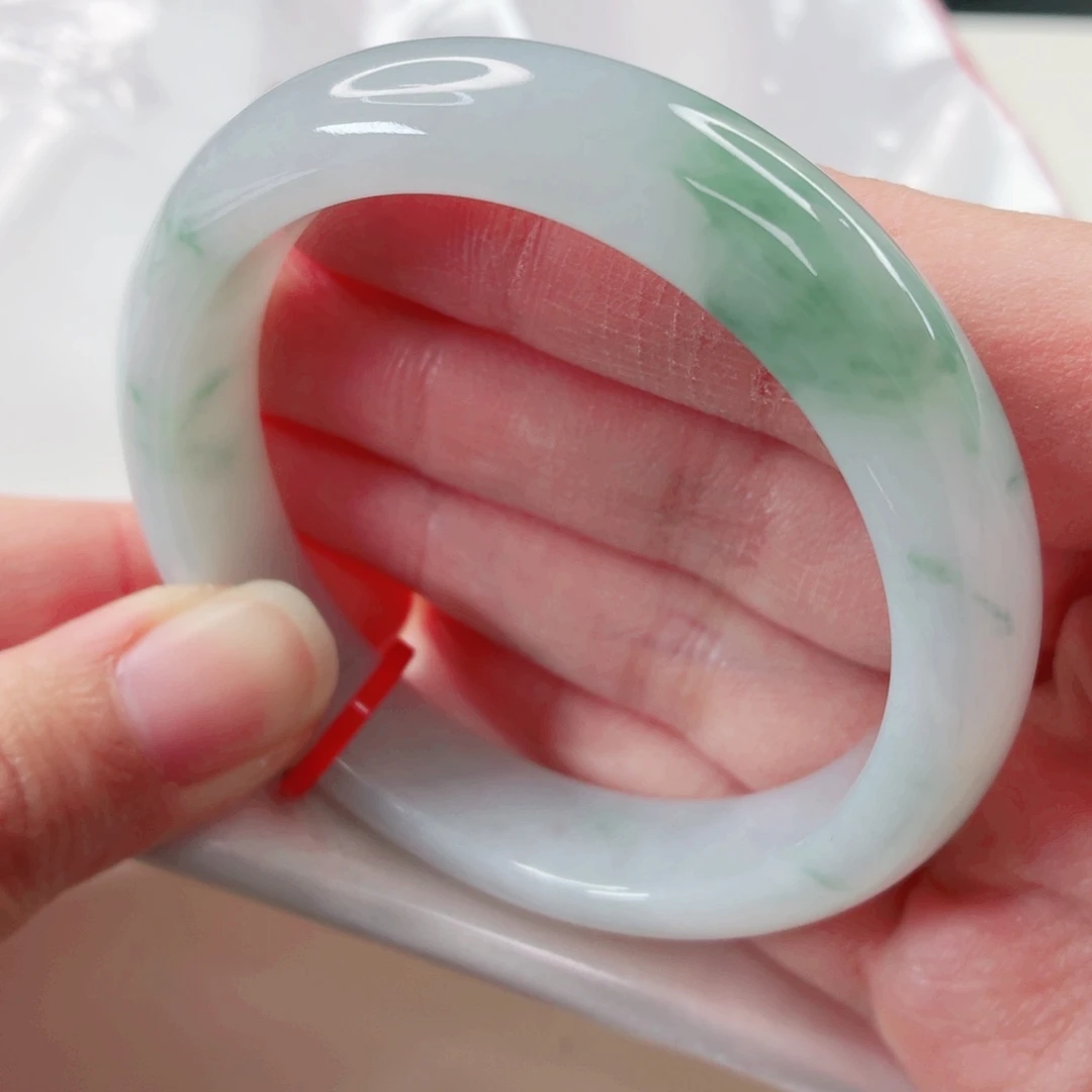 翡翠未镶嵌手镯53.3圈x132