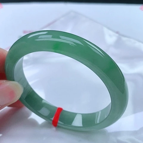 翡翠手镯未镶嵌54 号翡翠手镯