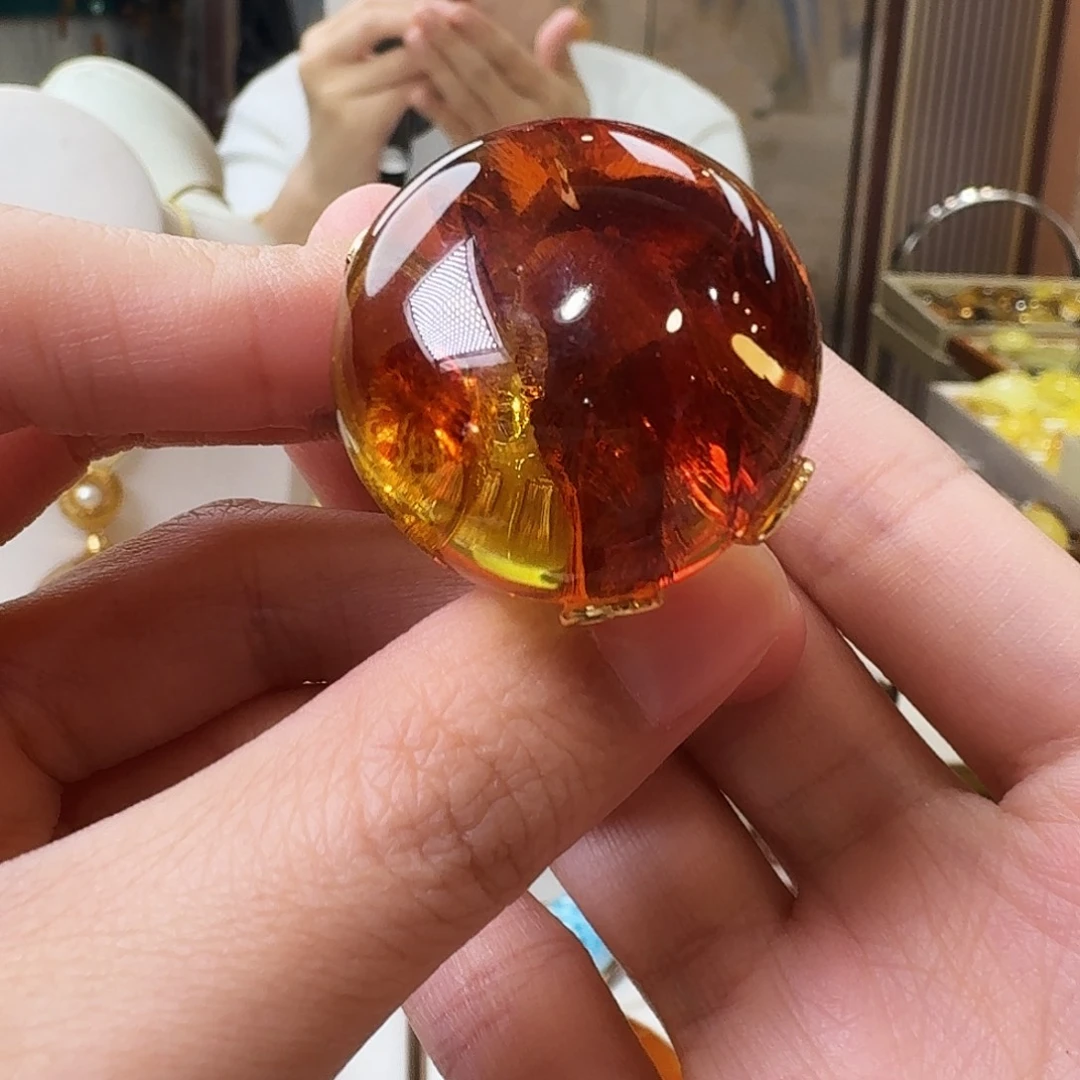琥珀未镶嵌颈饰戒指