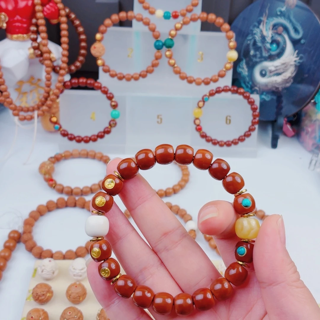 L***7猴头核桃吊坠猴头手串