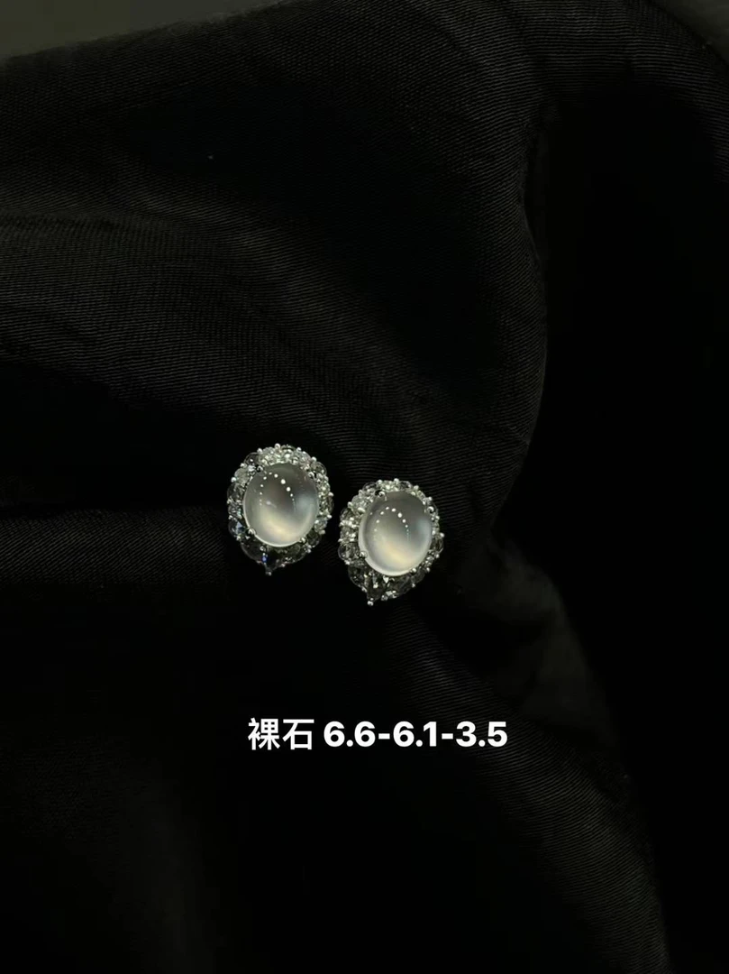 高冰玻璃种翡翠耳钉18k金钻镶嵌精致百搭