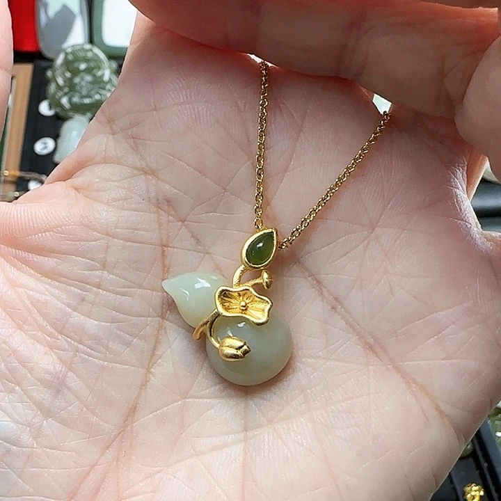 吊坠(赠链)银S925镶嵌和田玉