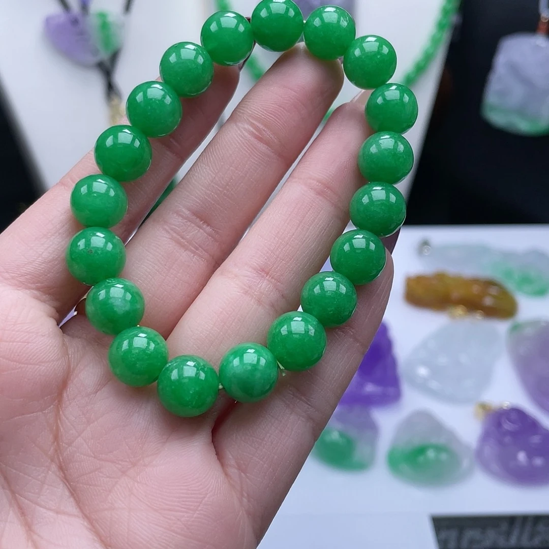 翡翠吊坠(赠链)未镶嵌
