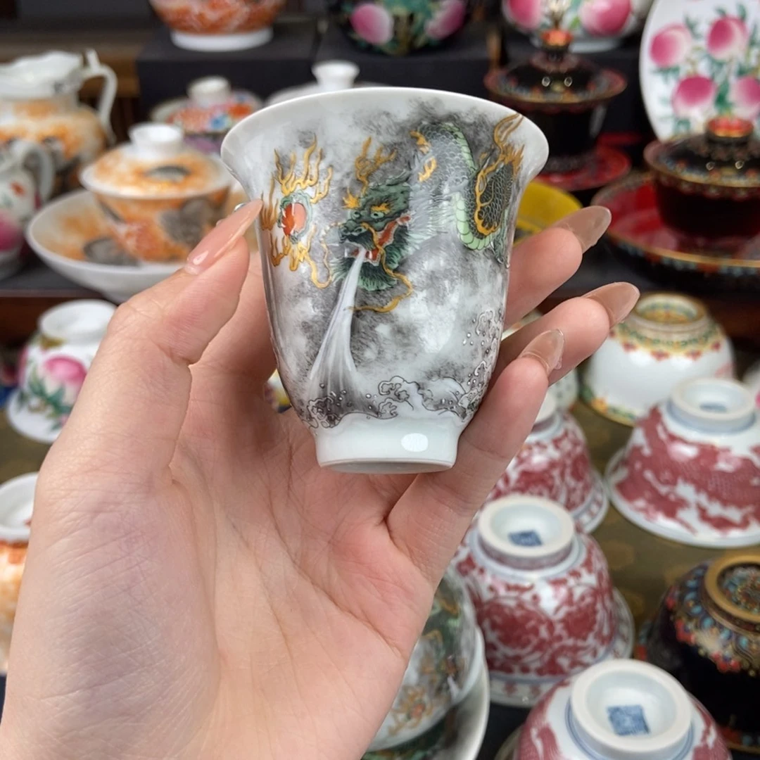 陶瓷艺术家的作品是一种非常