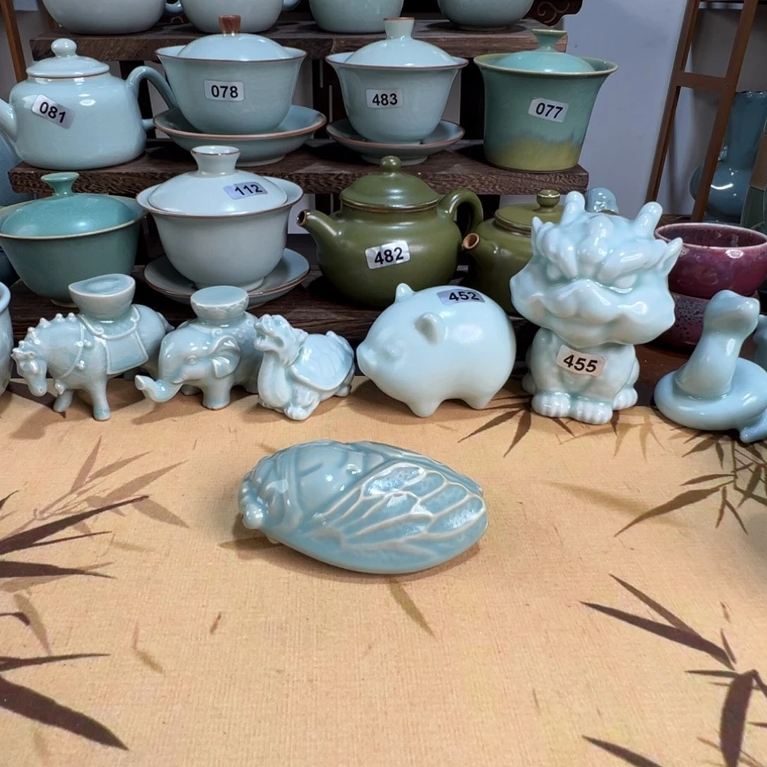 陶精品金蝉。            摆件