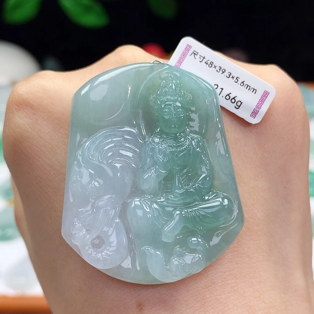 翡翠未镶嵌颈饰普贤菩萨