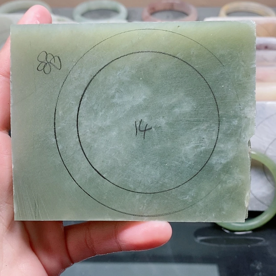 【闪购商品】和田玉手镯未镶嵌小*?定制