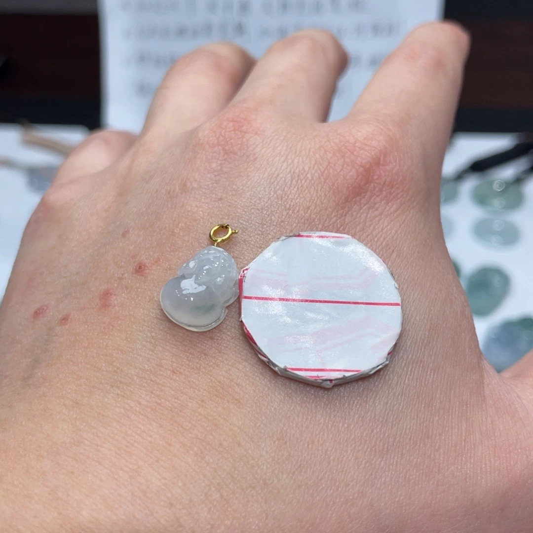 翡翠颈饰18K金镶嵌多样性