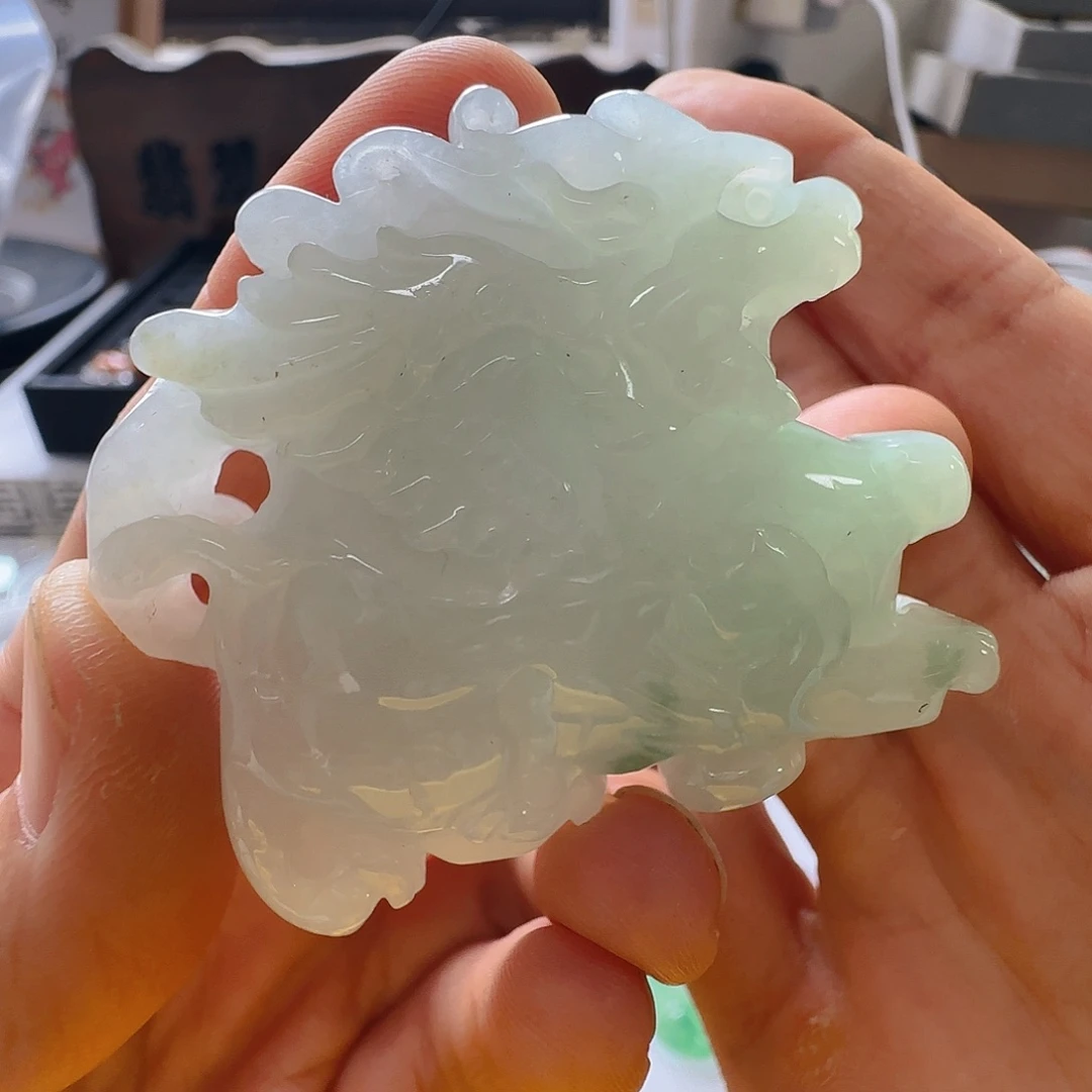 翡翠未镶嵌颈饰翡翠75