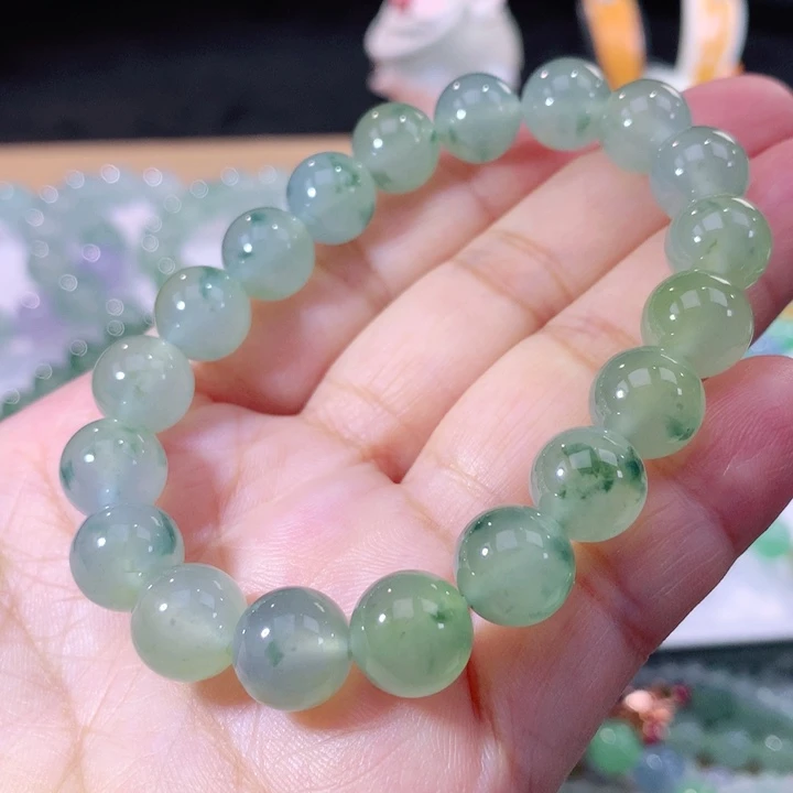 翡翠手链未镶嵌翡翠