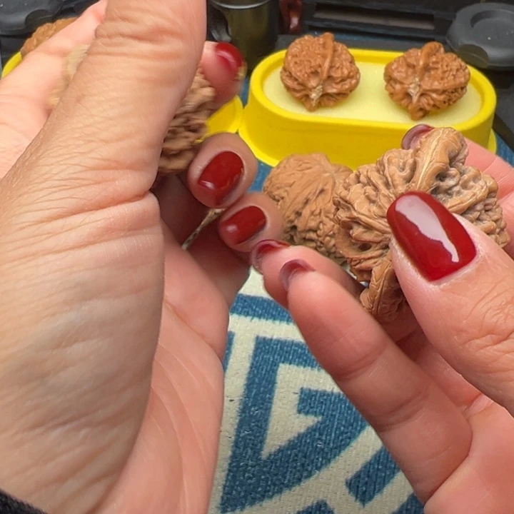 桃核吊坠文玩金公子