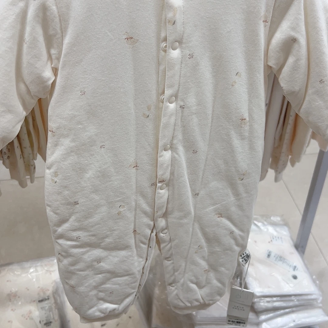 兮****百棉73jdjcjcbdkfkcnc