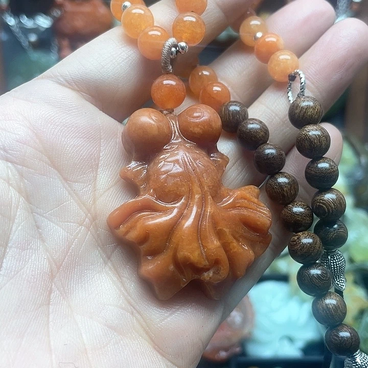 未镶嵌蛇纹石玉颈饰