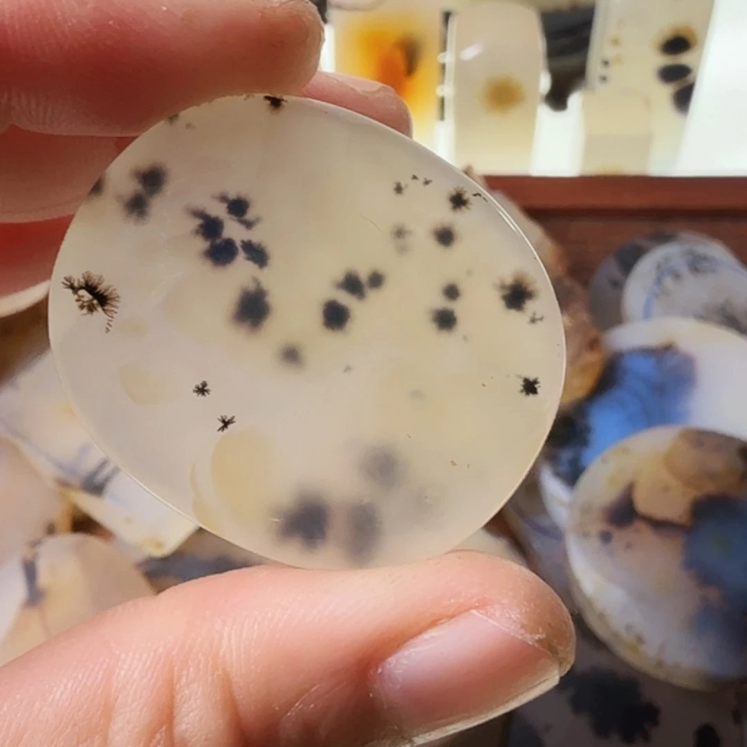 玛瑙/玉髓未镶嵌珠宝半成品