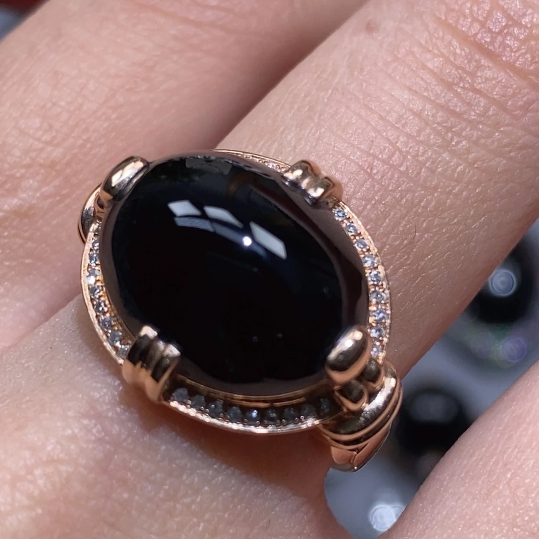 翡翠18K金镶嵌戒指