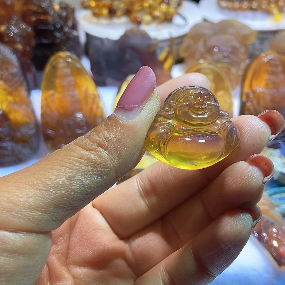 琥珀颈饰未镶嵌弥勒佛