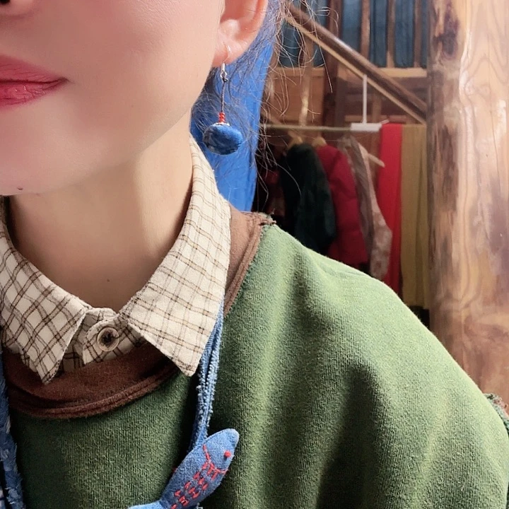 蓝染柿子银针耳环