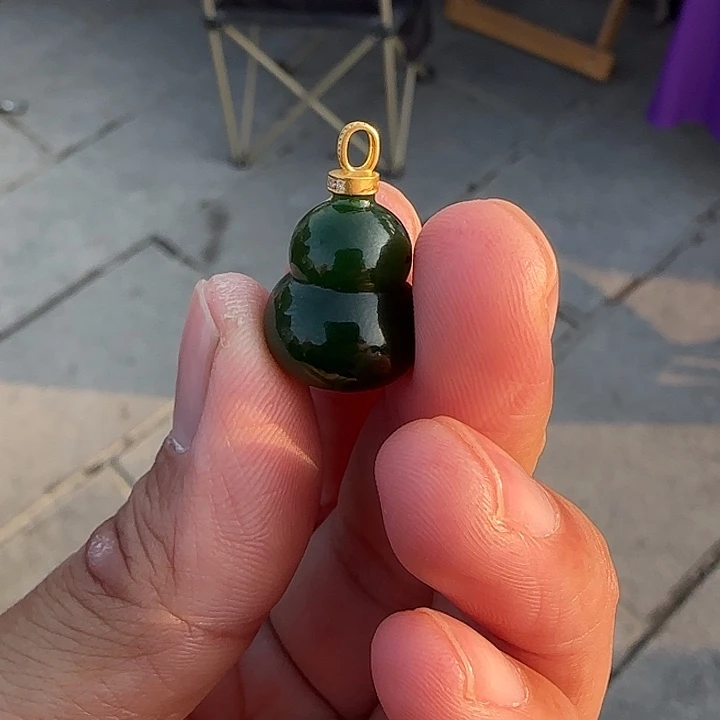 和田玉（碧玉）18K金镶嵌颈饰