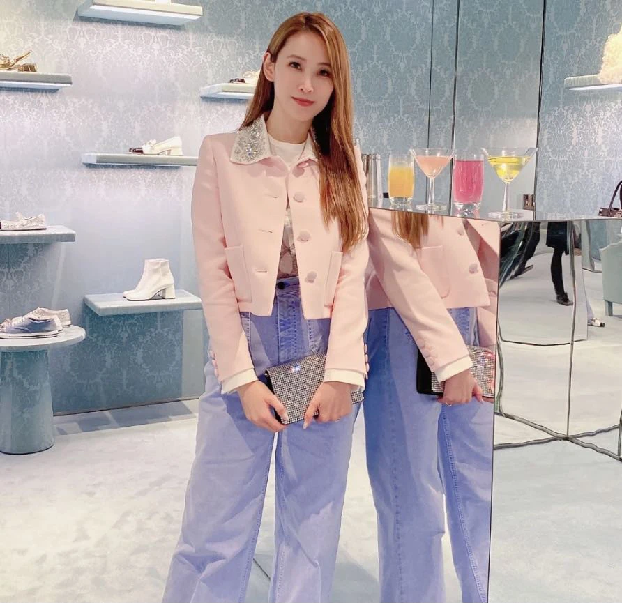 全新未使用 MIU MIU/缪缪  yy二七四 三醋脂纤维 水钻领外套36码