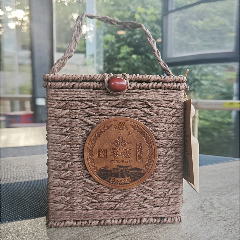 苍松六堡茶 09老树生态 广西产地茶叶黑茶六堡茶