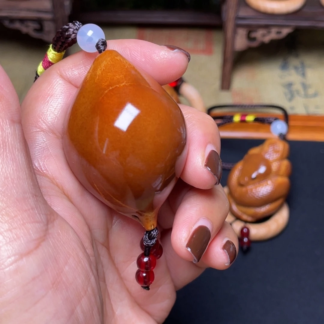 橄榄核吊坠蝴蝶35穿配