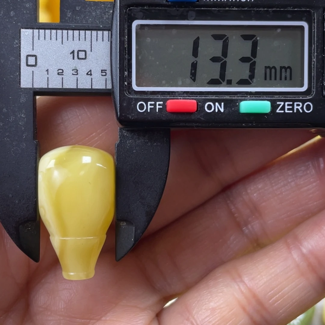 蜜蜡未镶嵌裸石7杂