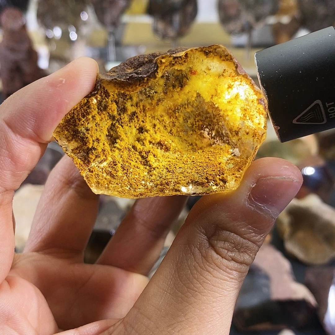 【闪购商品】车挂未镶嵌水晶木**•天然水晶原石