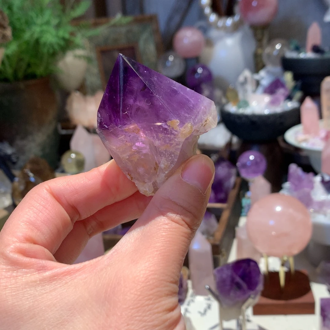 水晶摆件未镶嵌紫水晶