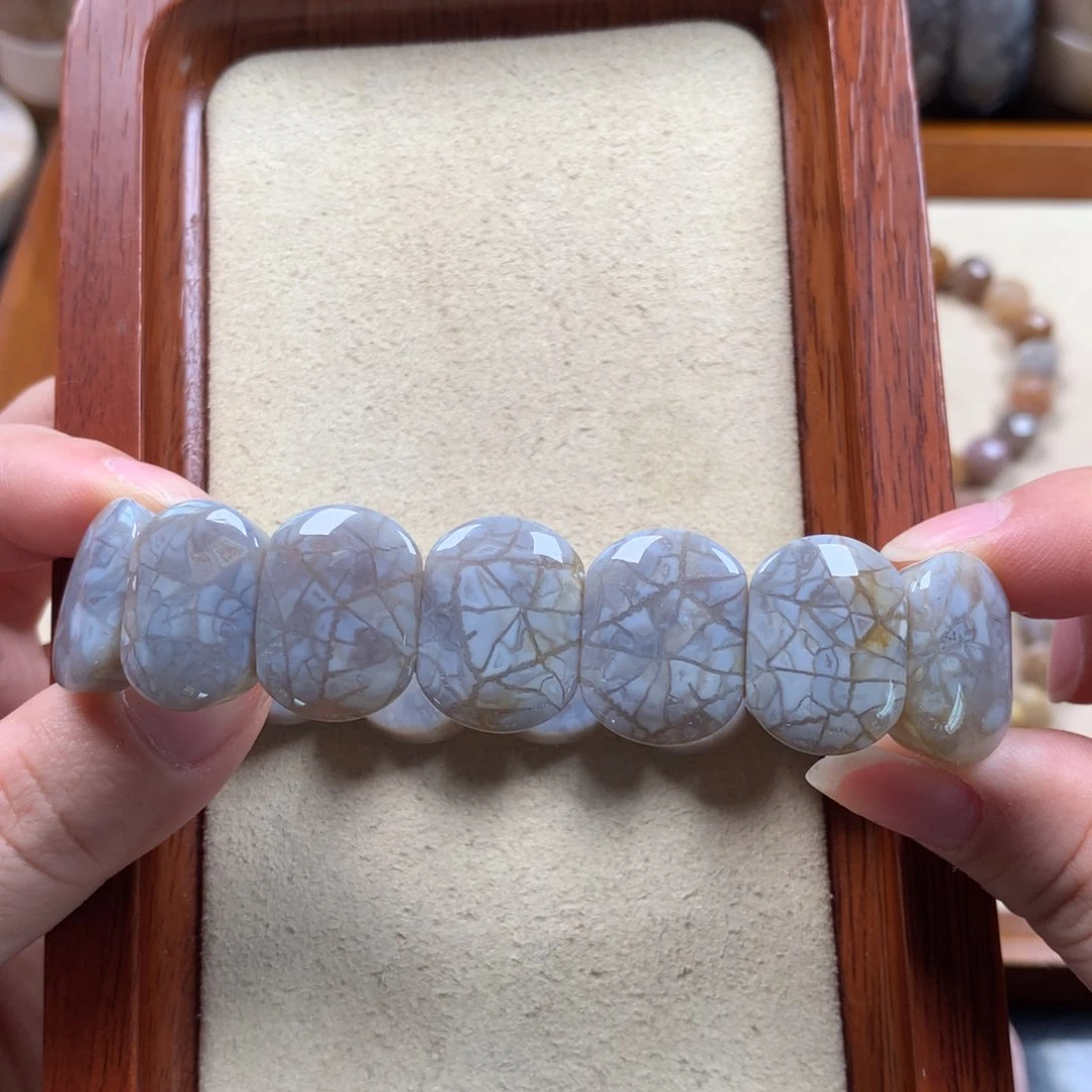 未镶嵌双十一85折漏255/个。18硅化珊瑚（珊瑚玉）