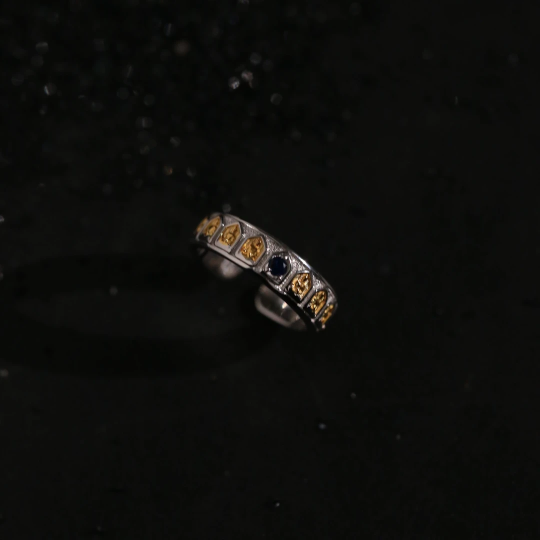 925银戒指 <七宝J13102 蓝锆药师佛像开口戒指