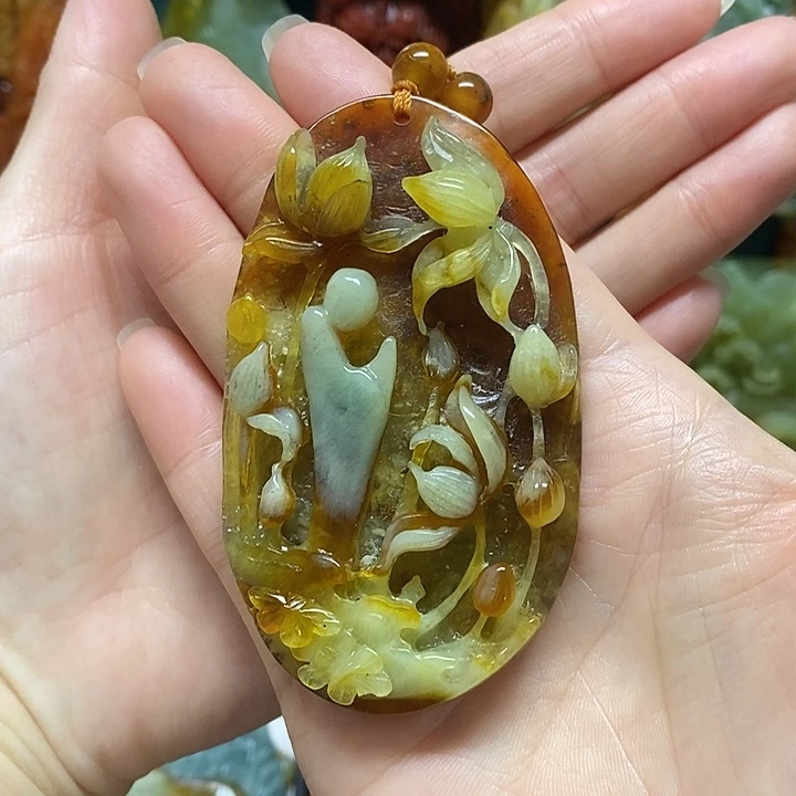 岫玉未镶嵌吊坠(赠链)