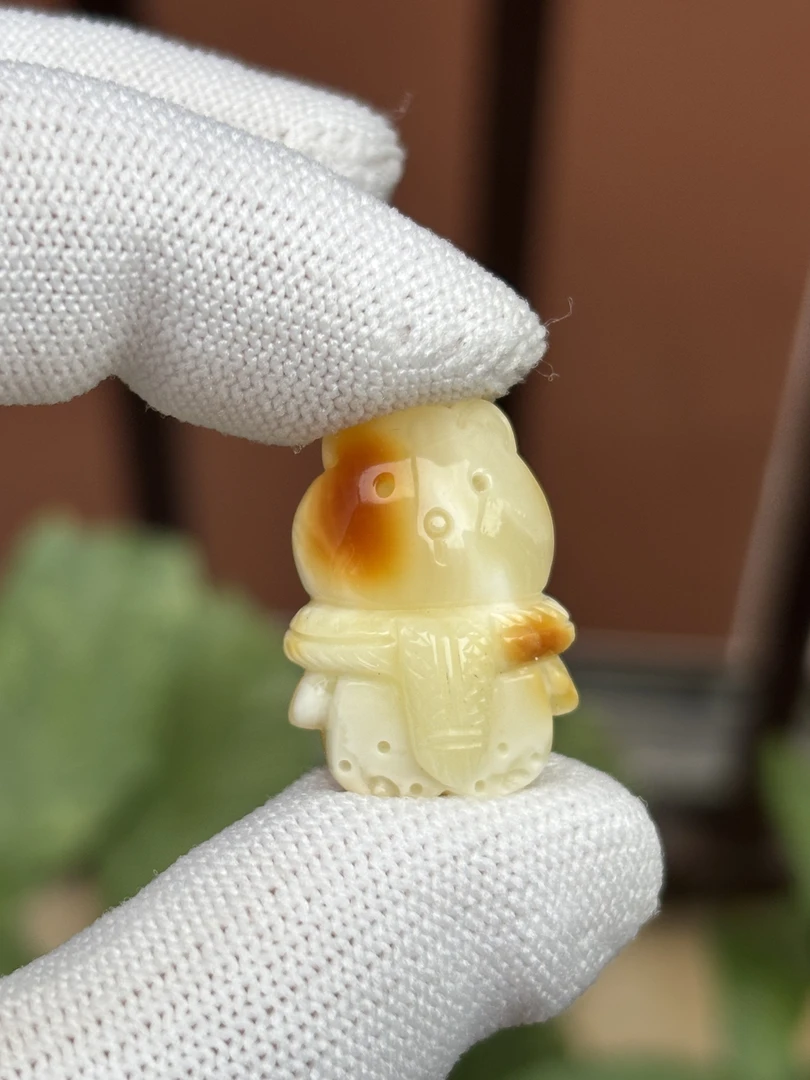 5526天然蜜蜡琥珀仓鼠配饰17.6x24.5x10.9mm