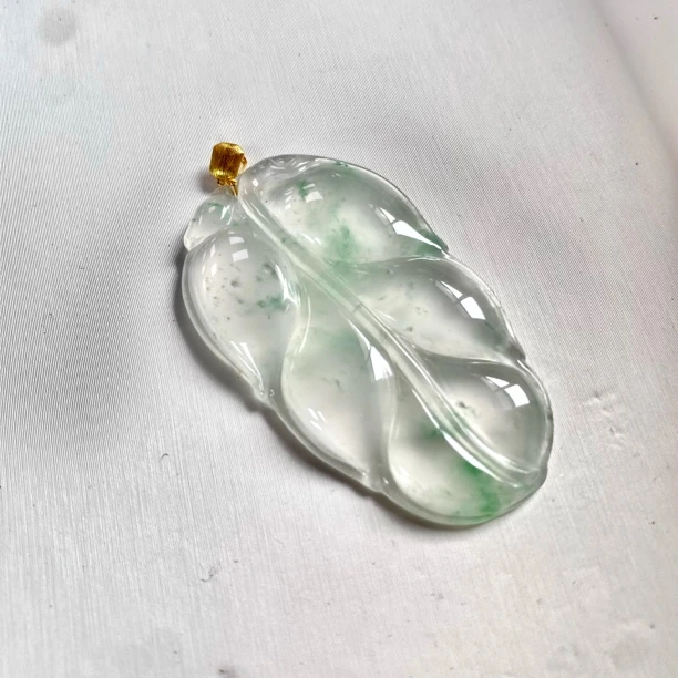 正品天然A货非洲翠｜18k金扣冰莹金枝玉叶吊坠挂件