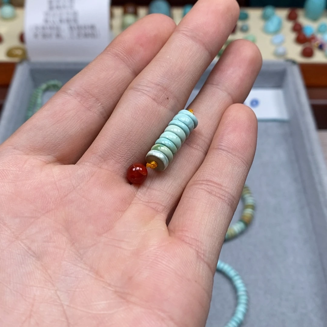 南红玛瑙配饰未镶嵌