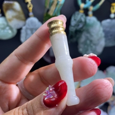 【闪购商品】颈饰未镶嵌翡翠烟嘴