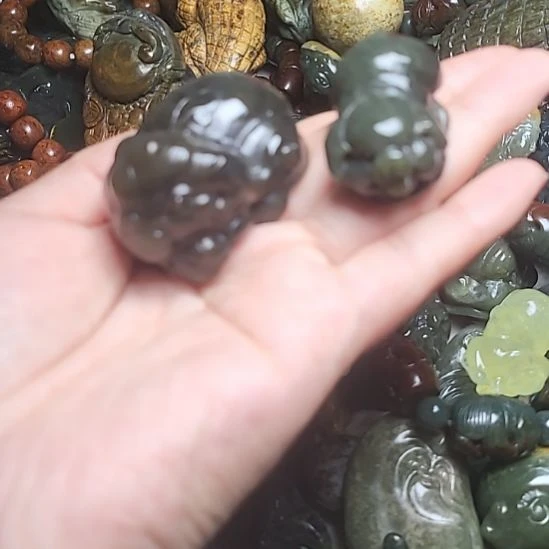 岫岩河磨玉（透闪石质玉）未镶嵌挂件