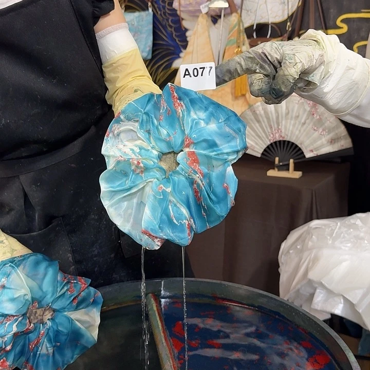 077寒梅腊雪圆饼发圈