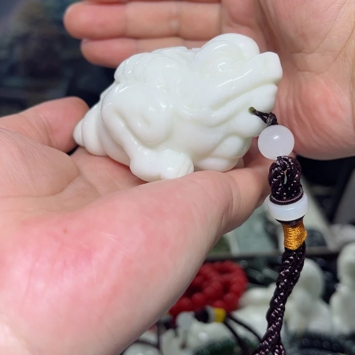 蛇纹石玉手把件未镶嵌楊