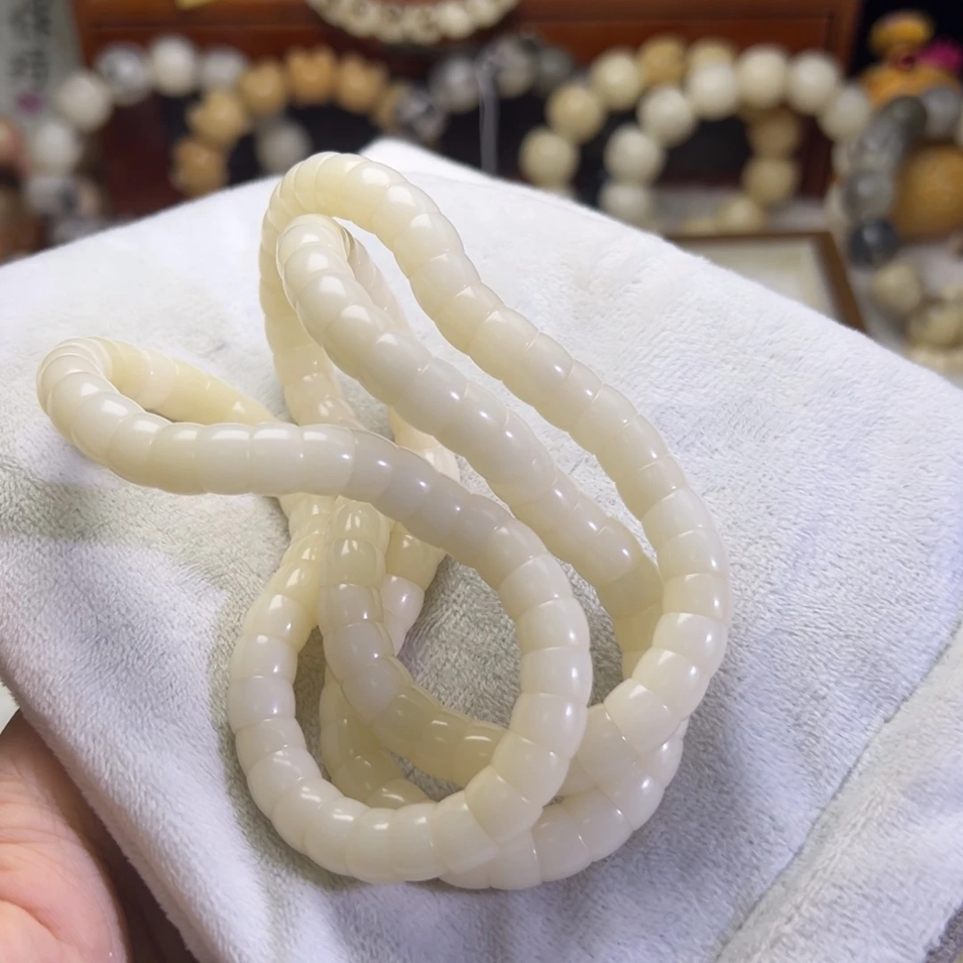 一***一吊坠菩提根/象牙果528