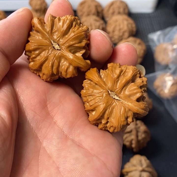 吊坠桃核3664346788