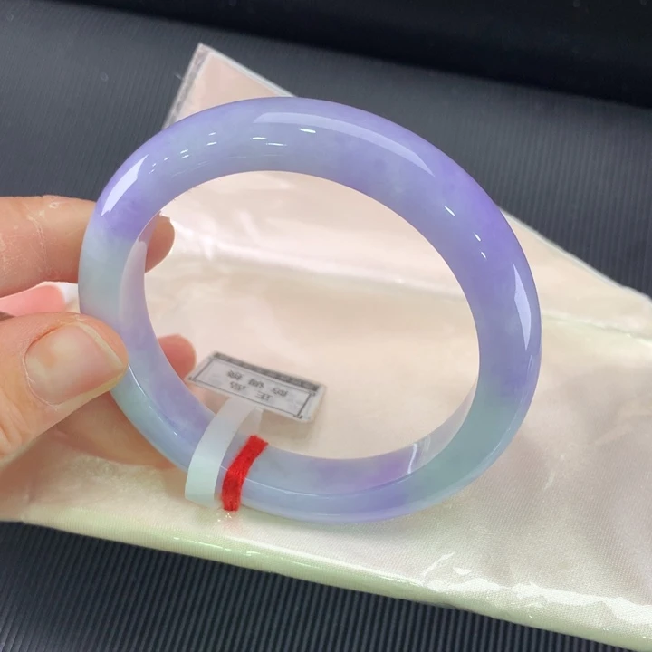 翡翠未镶嵌手镯正圈58