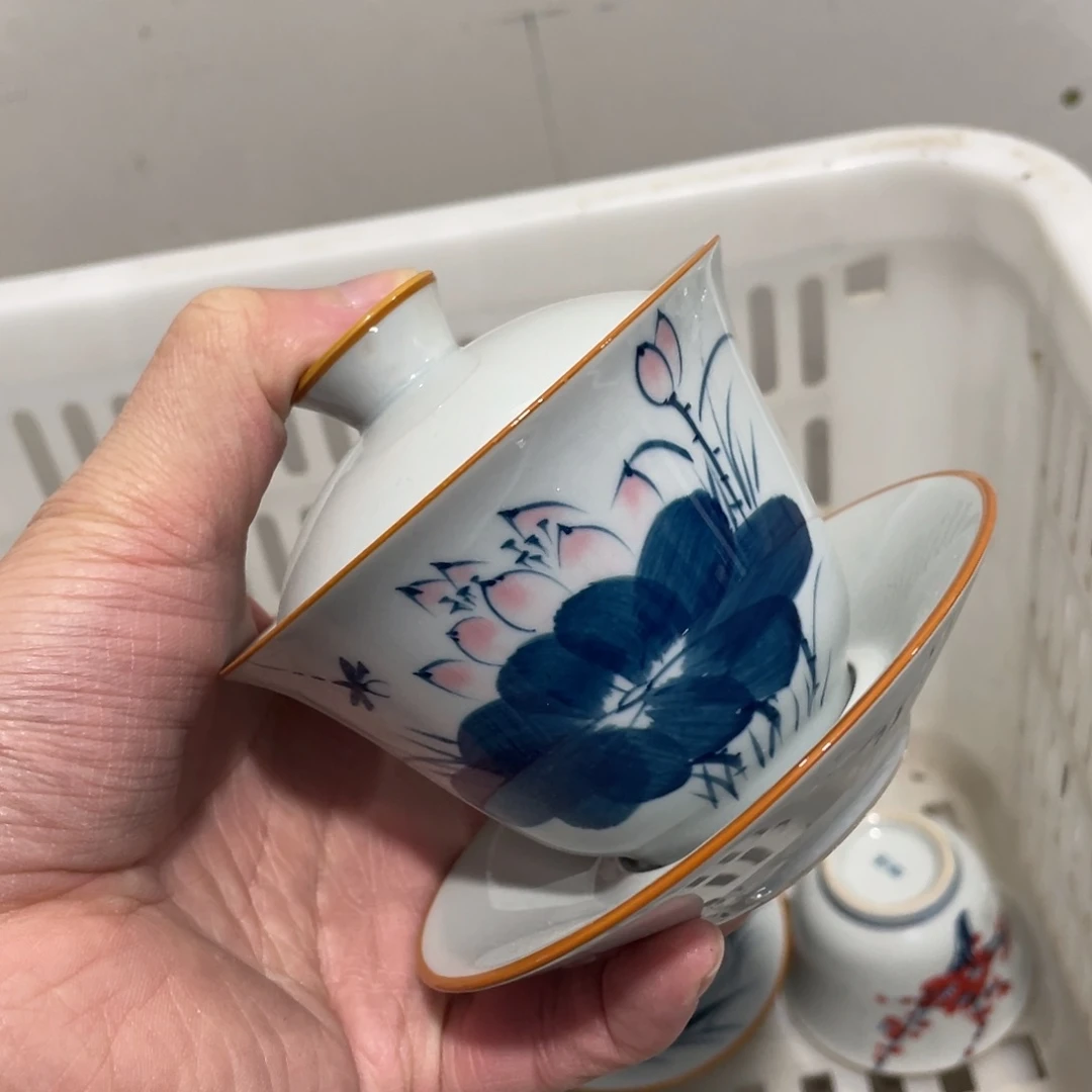 釉下手绘茶具，大瑕