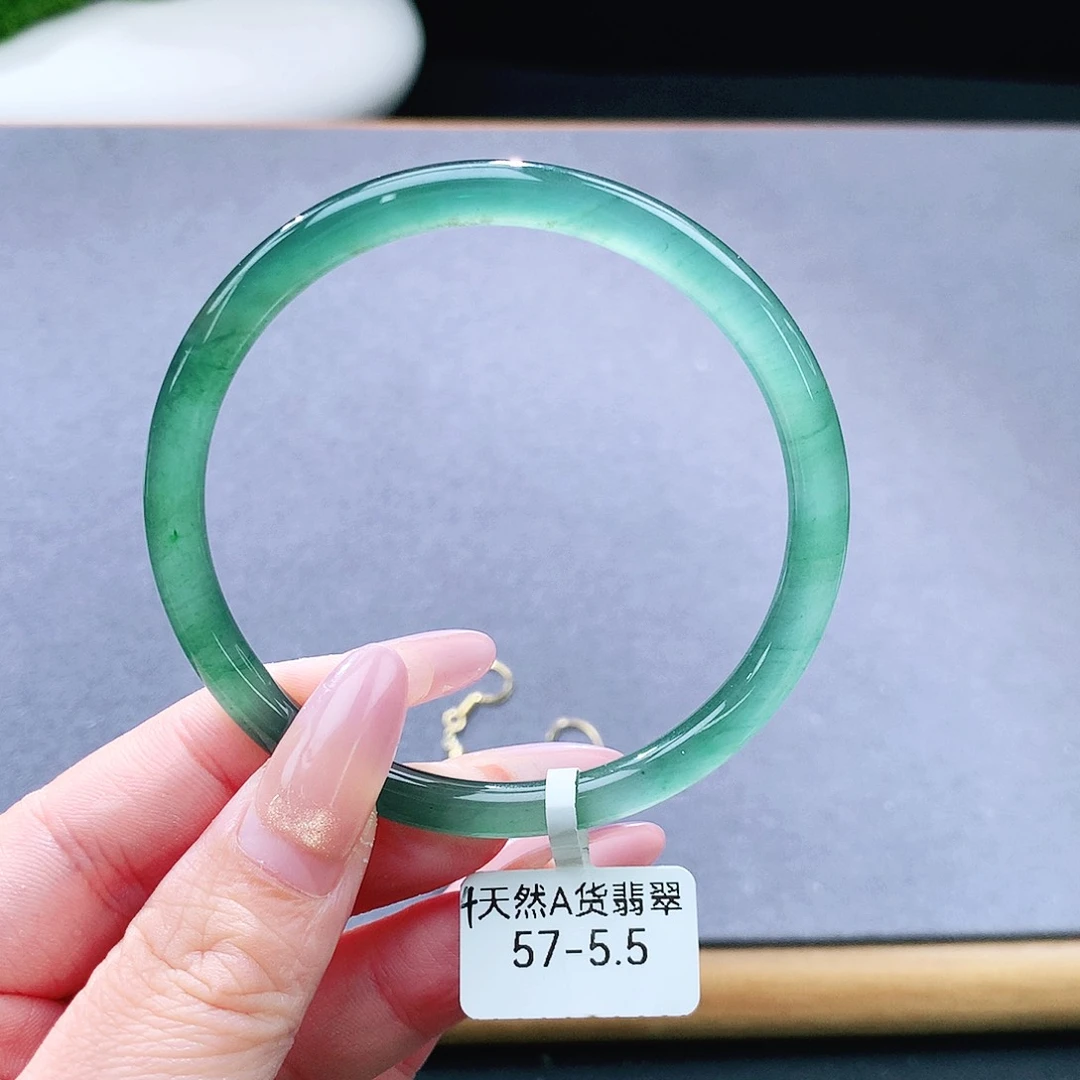 未镶嵌手镯（圆镯）翡翠